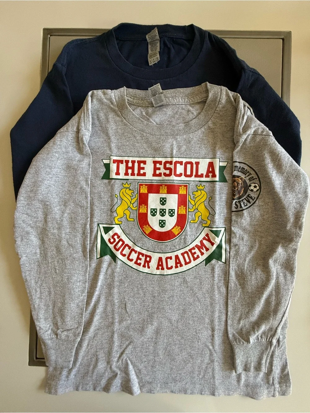 The Escola Soccer Academy Long-sleeve Logo Cotton Tee Shirt | Gildan™ | Size S